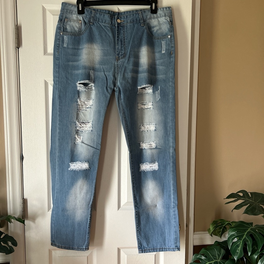 Men's Relaxed Fit Distressed Denim Blue Jeans ~ Size 36